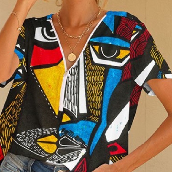 PixieLady Tops - Black & Blue Geometric Sip-Front V Neck Tee